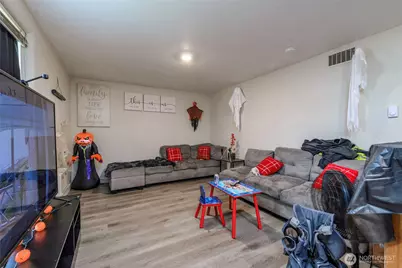 102 & 104 9th Street SW, Puyallup, WA 98371 - Photo 7