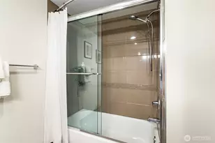 4547 8th Ave NE, Seattle, WA 98105 - Photo 21