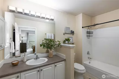 524 6th Avenue W #210, Seattle, WA 98119 - Photo 9
