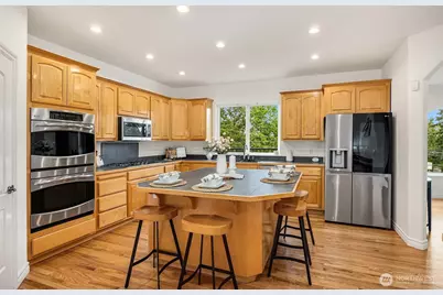 9021 Sand Point Way NE, Seattle, WA 98115 - Photo 7