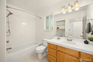 9021 Sand Point Way NE, Seattle, WA 98115 - Photo 21