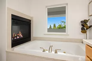 9021 Sand Point Way NE, Seattle, WA 98115 - Photo 17