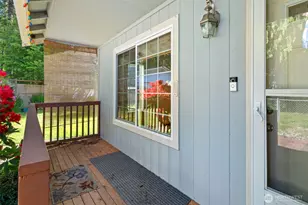 31 E Squaxin Pl, Shelton, WA 98584 - Photo 3