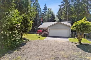 31 E Squaxin Pl, Shelton, WA 98584 - Photo 1