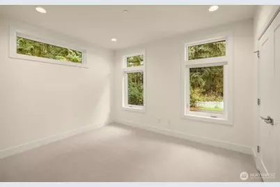 12710 NE 72nd Street, Kirkland, WA 98033 - Photo 29