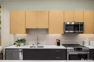 12710 NE 72nd St, Kirkland, WA 98033 - Photo 13