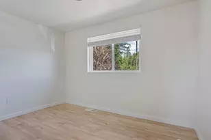 1675 SW 8th Ave, Oak Harbor, WA 98277 - Photo 15