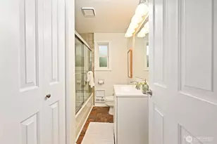 13804 Redmond Wy, Redmond, WA 98052 - Photo 11