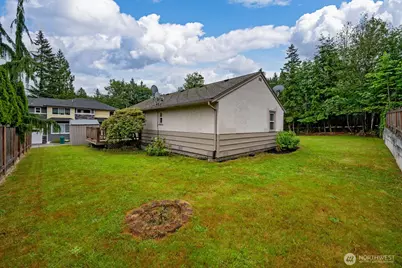 13804 Redmond Way, Redmond, WA 98052 - Photo 21