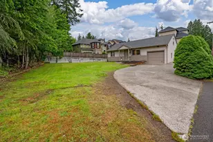 13804 Redmond Wy, Redmond, WA 98052 - Photo 23