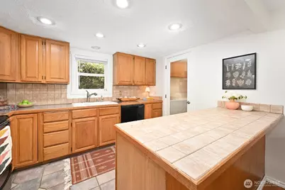 13804 Redmond Way, Redmond, WA 98052 - Photo 9