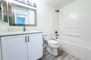 725 141st Pl NE, Bellevue, WA 98007 - Photo 17