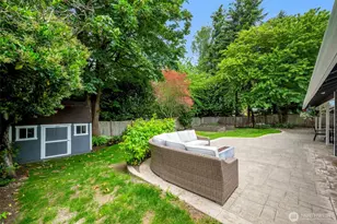 7928 SE 76th St, Mercer Island, WA 98040 - Photo 25