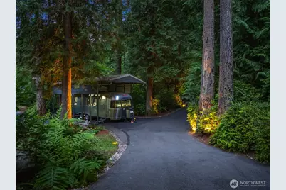 4560 Island Avenue, Bainbridge Island, WA 98110 - Photo 3