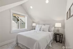 1017 NE 123rd St, Seattle, WA 98125 - Photo 23