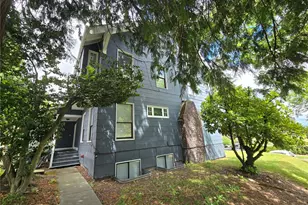 5201 19th Ave NE, Seattle, WA 98105 - Photo 3
