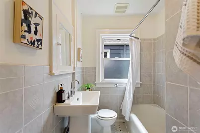 3917 Midvale Avenue N #A, Seattle, WA 98103 - Photo 19