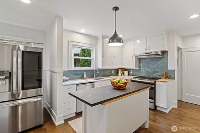 3917 Midvale Avenue N #A, Seattle, WA 98103 - Photo 13