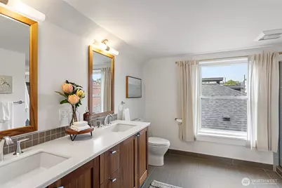 3917 Midvale Avenue N #A, Seattle, WA 98103 - Photo 25