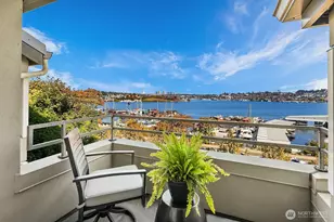 2400 8th Ave N, Seattle, WA 98109 - Photo 13