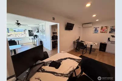 10401 Lake City Way NE, Seattle, WA 98125 - Photo 21