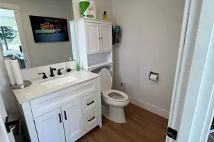 10401 Lake City Way NE, Seattle, WA 98125 - Photo 17