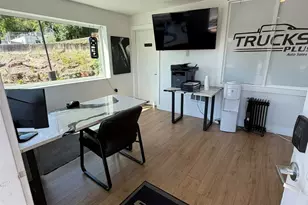10401 Lake City Way NE, Seattle, WA 98125 - Photo 15