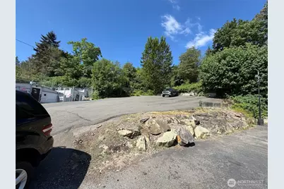 10401 Lake City Way NE, Seattle, WA 98125 - Photo 7