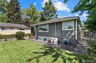 4240 S Rose St, Seattle, WA 98118 - Photo 3