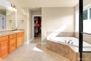 10311 NE 194th St, Bothell, WA 98011 - Photo 23
