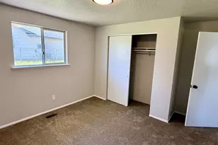 890 E Kennedy Ave, Hermiston, OR 97838 - Photo 29