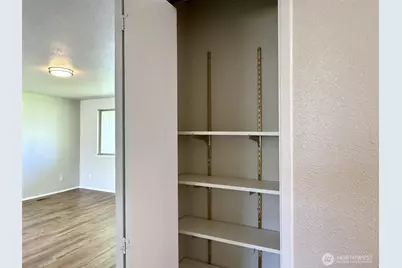890 E Kennedy Avenue, Hermiston, OR 97838 - Photo 17