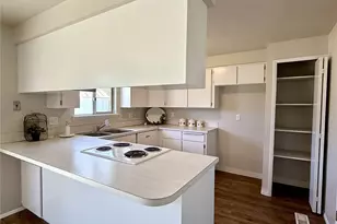 890 E Kennedy Ave, Hermiston, OR 97838 - Photo 11
