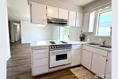 890 E Kennedy Avenue, Hermiston, OR 97838 - Photo 13