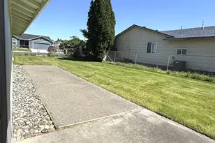 890 E Kennedy Ave, Hermiston, OR 97838 - Photo 31