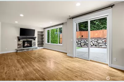 21250 NE 9th Place, Sammamish, WA 98074 - Photo 19