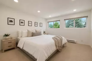 811 126th Pl NE, Bellevue, WA 98005 - Photo 9