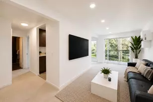 811 126th Pl NE, Bellevue, WA 98005 - Photo 3