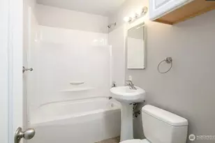 717 3rd Ave N, Seattle, WA 98109 - Photo 17