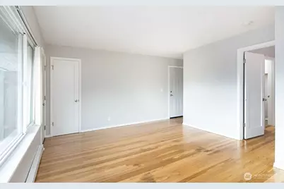 717 3rd Avenue N, Seattle, WA 98109 - Photo 15