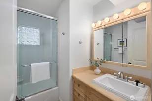 2711 4th Ave W, Seattle, WA 98119 - Photo 27