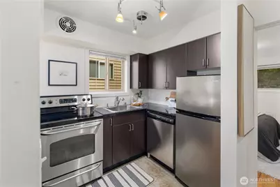 7106 California Avenue SW #101, Seattle, WA 98136 - Photo 9