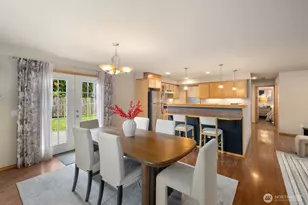 10717 Phinney Ave N, Seattle, WA 98133 - Photo 9