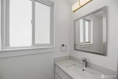 11546 85th Avenue S, Seattle, WA 98178 - Photo 13