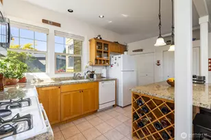 2026 I Ave, Anacortes, WA 98221 - Photo 11