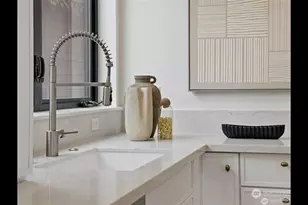 2806 W Dravus, Seattle, WA 98199 - Photo 9