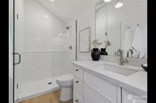 2806 W Dravus, Seattle, WA 98199 - Photo 13