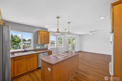 3712 W 8th Street, Anacortes, WA 98221 - Photo 11