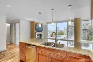 10650 NE 9th Pl, Bellevue, WA 98004 - Photo 9