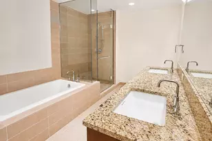 10650 NE 9th Pl, Bellevue, WA 98004 - Photo 17